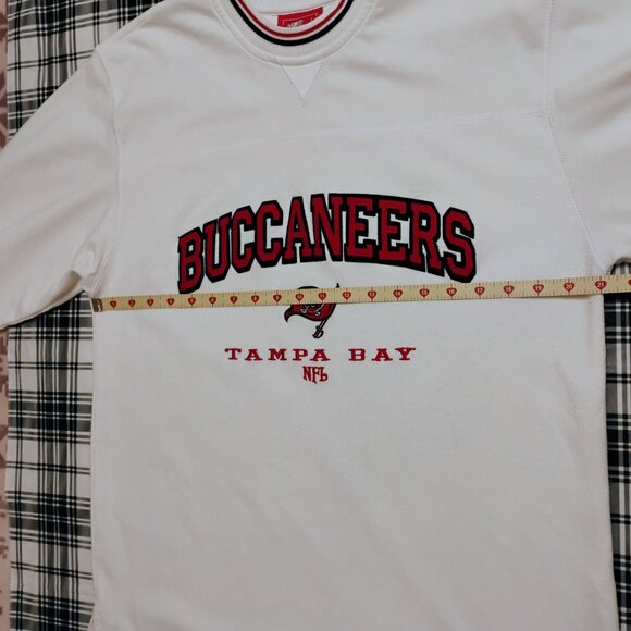 Tampa Bay Buccaneer White Long Sleeve Shirt – Ladies – Medium - Picture 4 of 7